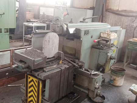 球磨機(jī)生產(chǎn)車(chē)間