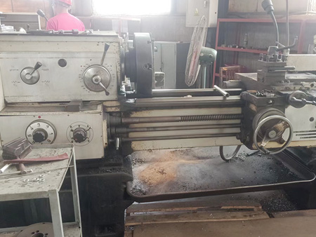 擦底機(jī)車(chē)間